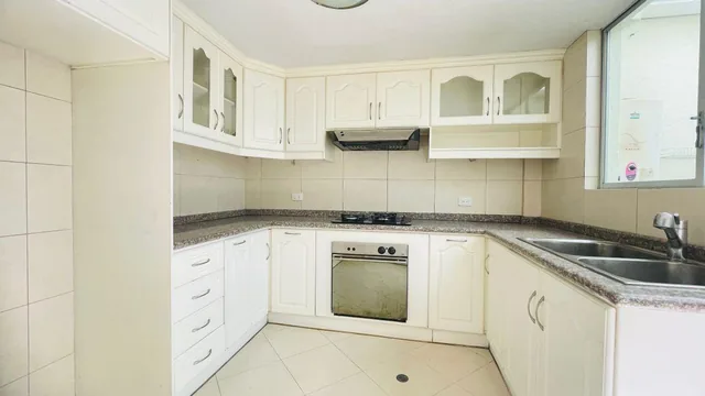 Casa de 223 m² con 4 Dorm. en Venta en Santa Lucía Quito — imagen 3