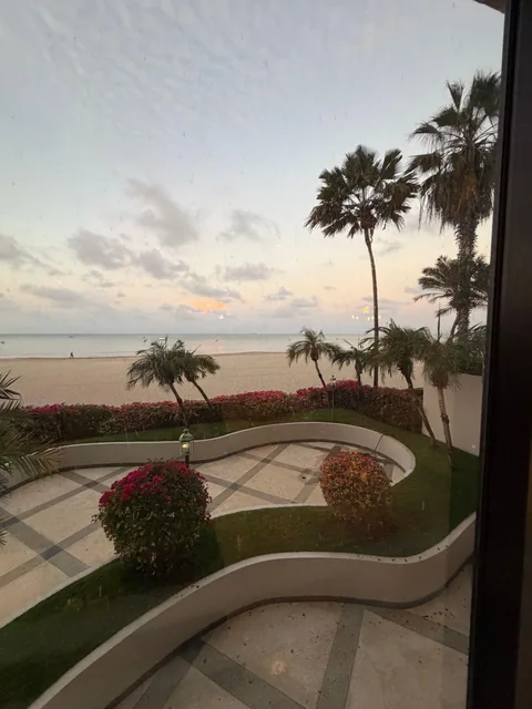 Departamento Amoblado con Salida Directa Al Mar en Chipipe — imagen 4