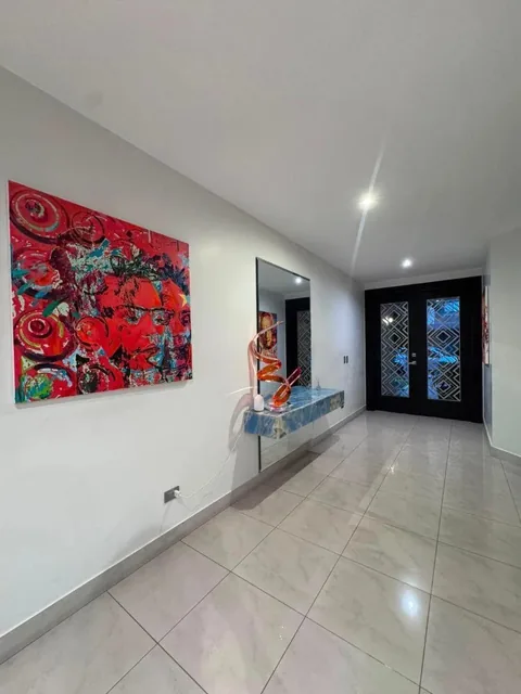 Laguna Club - Exclusiva Casa en Venta y Alquiler con Piscina - Via a La Costa, Guayas — imagen 4