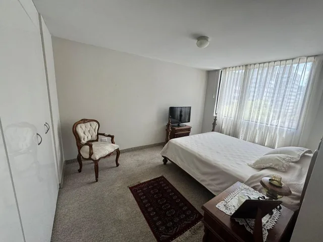 Departamento Tres Dorm. en Venta en La Carolina — imagen 2