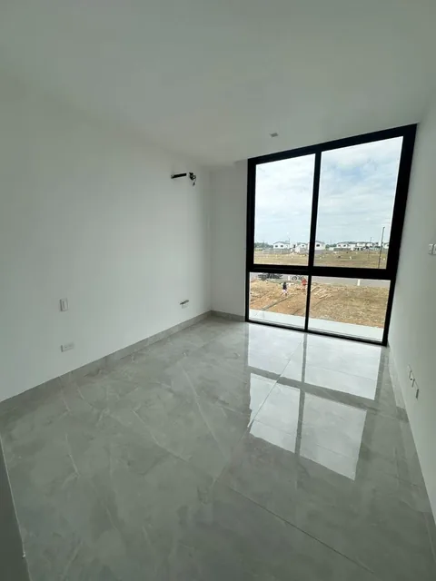 Casa de Estreno de Venta Isla Celeste Samborondon 4 Dorm., Guayas — imagen 2