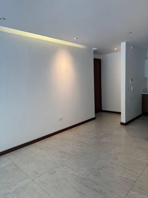 Departamento con Jardin Cerca a Intervalles — imagen 3