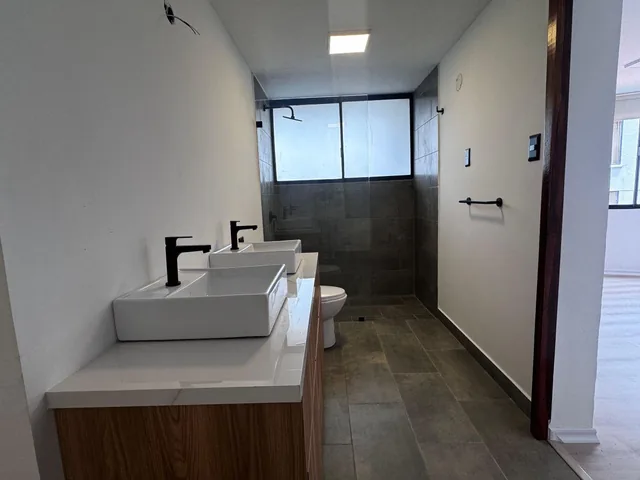 Departamento Remodelado 3 Dorm. Sector Gonzalez Suarez — imagen 4