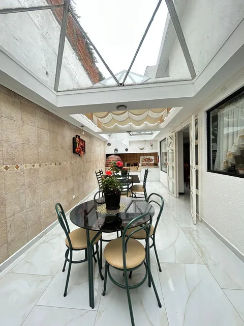 Venta El Bosque Elegante Amplia Casa Cuatro Dorm. Terraza Vista — imagen 2
