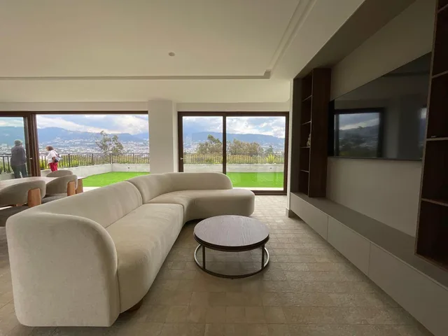 Departamento de 115 m² Más 15 m² y Jardín de 65 Mt 2 Habitaciones en Venta en La Viña — imagen 2