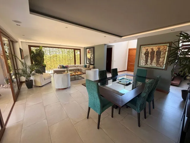 Vendo o Rento Espectacular Casa, Lujo Moderna, Terreno 770 m², Construcción 305 m² Nayón Urbanización — imagen 4