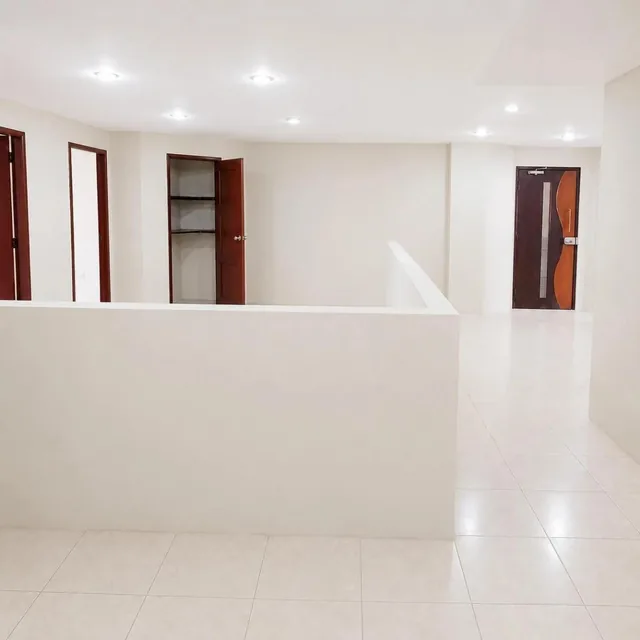 En Venta Oficina de 182 m² con Vista Al Malecón 2000 | Edificio El Fortín | 2 Parqueos, Guayas — imagen 4