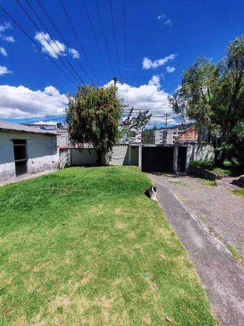 Terreno con 3 Casas Sector Las Casas, H. Metropolitano — imagen 4