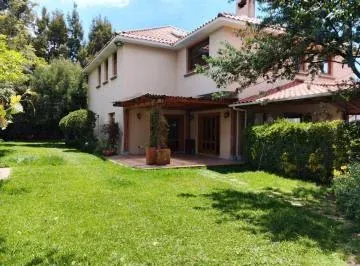 Rento/vendo Exclusiva Casa con Jardines, Seguridad. Sector: Campo Alegre — imagen 4