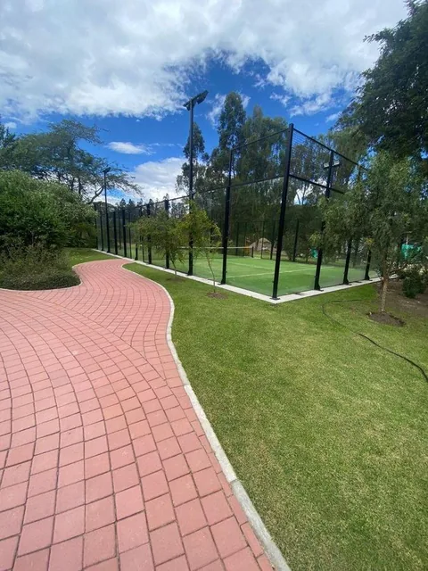 Vendo Lote en Tumbaco Urbanización de Lujo, Precio de Oportunidadad — imagen 3