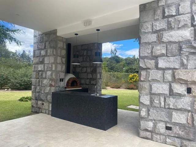 Vendo Lote en Tumbaco Urbanización de Lujo, Precio de Oportunidadad — imagen 2