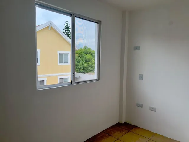 Vendo Casa de 3 Dorm. - Urbanización Marina D’or Park, Guayas — imagen 4