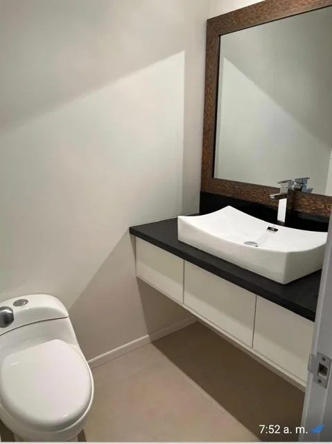 Vendo Departamento con Vista Espectacular - Sector González Suárez — imagen 4