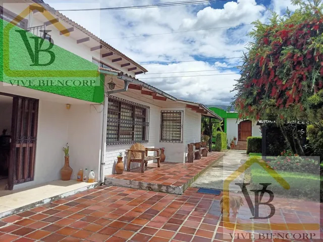 Conocoto Terreno en Venta Cerca de La Av Ilalo. Cos en Pb 50%, 3 Pisos — imagen 4