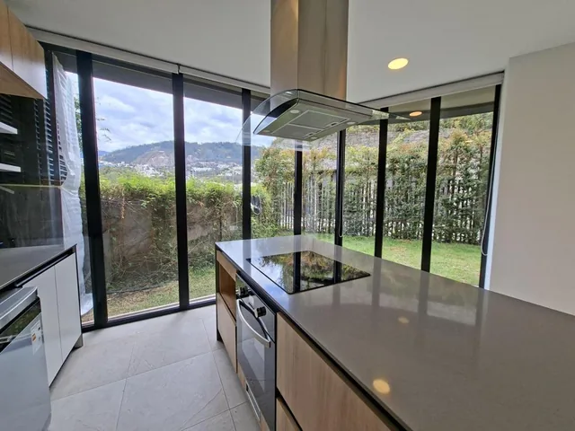 Vendo Moderno Departamento con Amplio Jardin — imagen 2