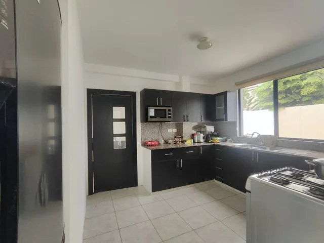 Venta Casa con 4 Habtc. en Ciudad Celeste - Y. Vásquez, Guayas — imagen 5