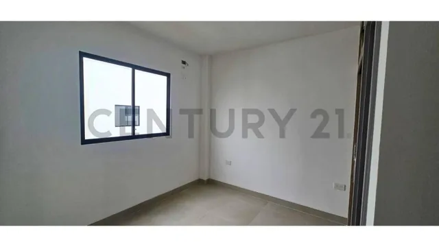 Amplia Casa de Estreno en Venta en Urb. Privada Narcisa Club, Guayas — imagen 4