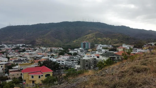 Venta Terreno Residencial 1.102 m² - Urb. Las Cumbres, Los Ceibos, Guayaquil, Guayas — imagen 2
