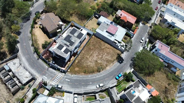 En Venta Terreno Exclusivo en Nayon, Urb Juan Montalvo — imagen 4
