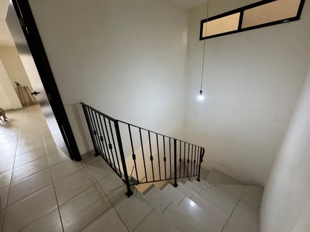 En Venta Casa de 4 Dorm. en Urb. La Romareda. Guayas — imagen 5