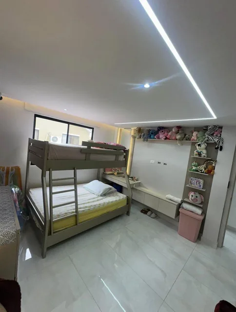 Ciudad Celeste Casa Remodelada de 3 Dorm., Guayas — imagen 5