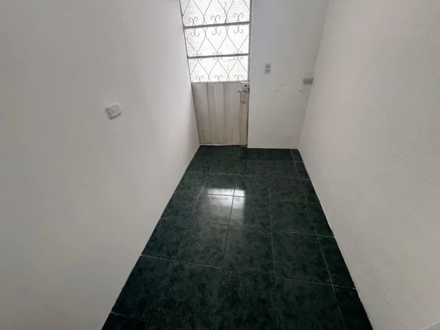 Vendo Casa con Jardin Privado Sector El Condado Conjunto Privado — imagen 3