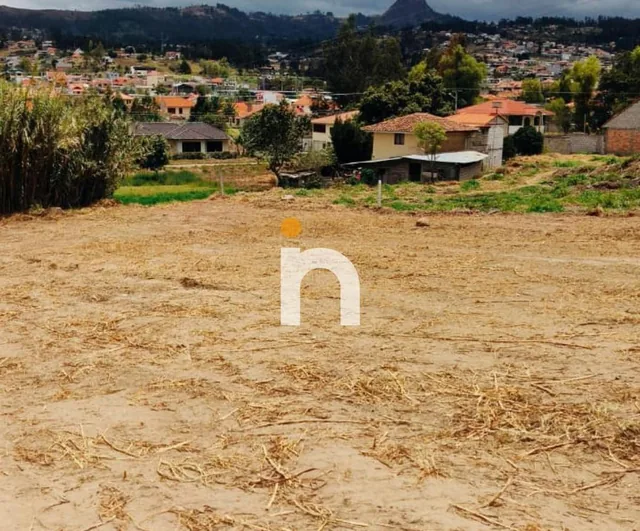 Terreno Plano de 3.200 m² en Venta en Javier Loyola, Cerca de La Unae — imagen 3