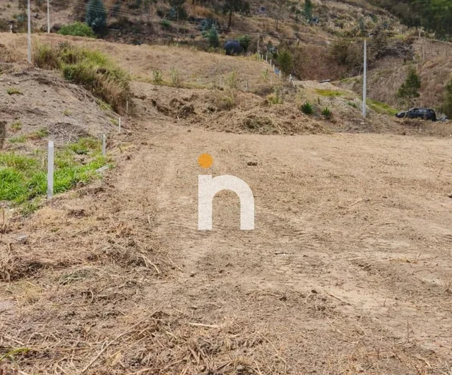 Terreno Plano de 3.200 m² en Venta en Javier Loyola, Cerca de La Unae — imagen 2