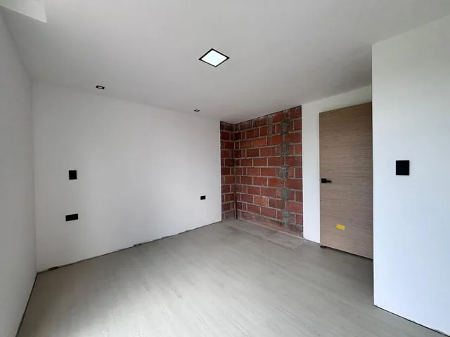 Se Vende Casa por Estrenar Secto Medio Ejido en $160.000, Azuay — imagen 4