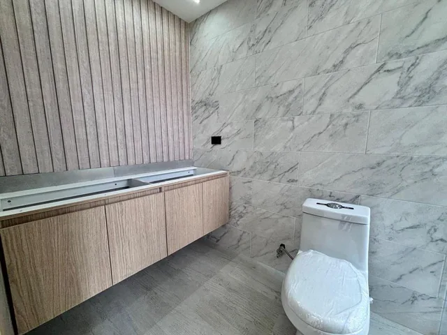 Se Vende Casa por Estrenar Secto Medio Ejido en $160.000, Azuay — imagen 2