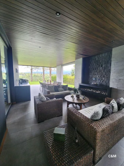Venta Hermosa Casa de Lujo – Urb. El Ingenio, Puembo — imagen 4
