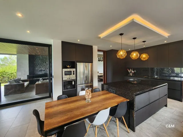 Venta Hermosa Casa de Lujo – Urb. El Ingenio, Puembo — imagen 2