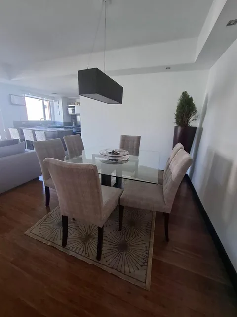 Vendo Departamento con Balcón - Sector González Suárez — imagen 2