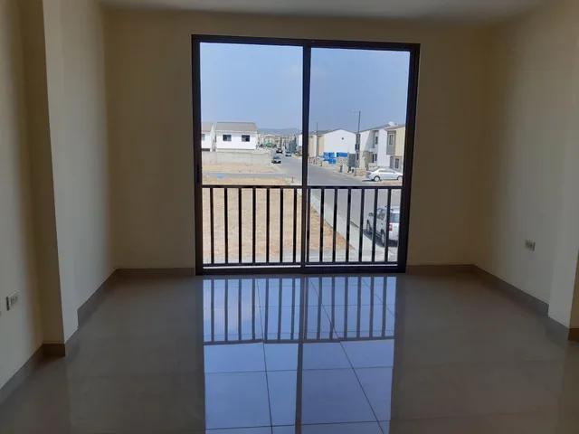 Casa Esquinera de Estreno en Venta en Mallorca Village, Guayas — imagen 3