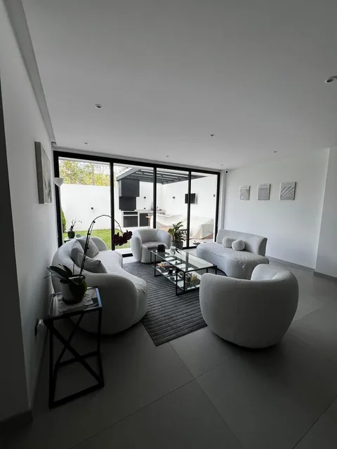 Departamento con Jardín de Venta en Cumbaya — imagen 2