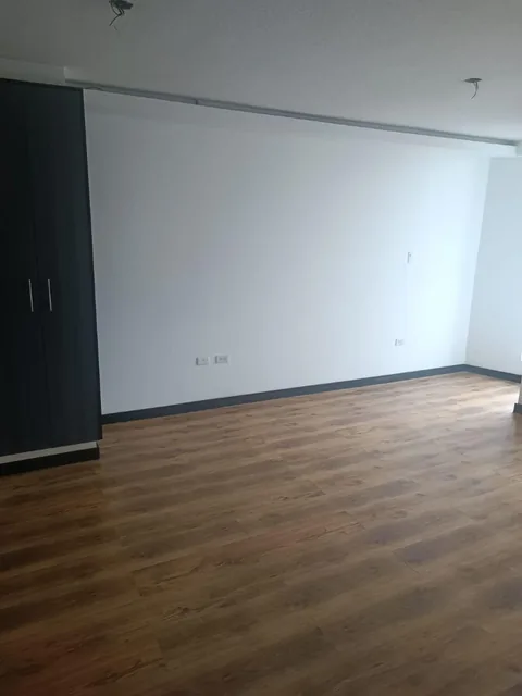 Departamento de Venta a Pasos de 6 de Diciembre Cerca Colegio de America — imagen 2