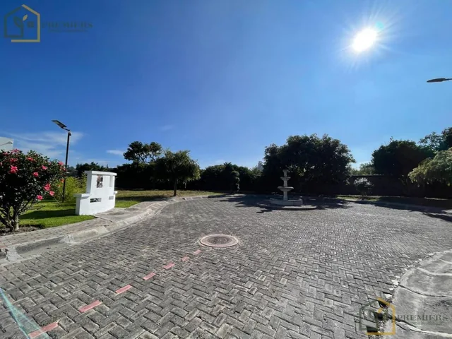 Terreno en Venta Sector Hilacril / 810 m² — imagen 2
