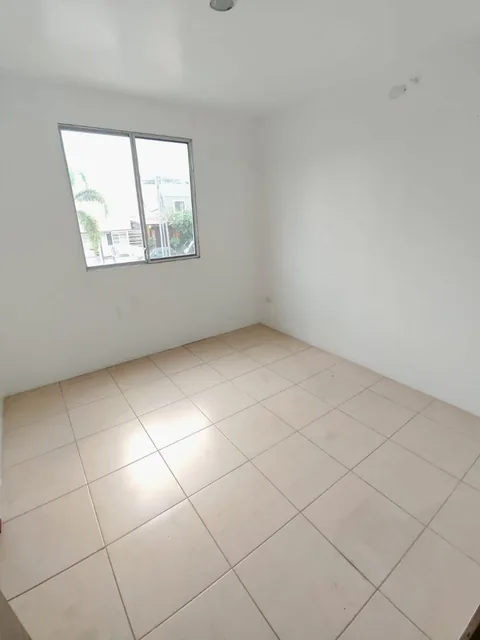 Casa Esquinera en Venta | Urbanización Bellavita, Vía a La Costa | 3 Dorm. (Wm), Guayas — imagen 2