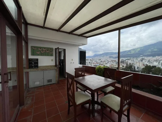 Penthouse Duplex de Venta o Renta en Quito Sector Av Gonzalez Suarez — imagen 2