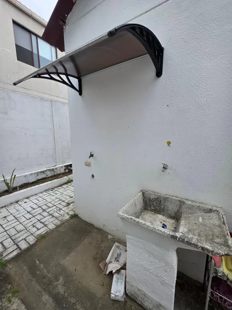 Vendo Bonita Casa en Villa Club, Magna, Cableado Subterráneo, Esquinera, Libre de Hipoteca, Guayas — imagen 4