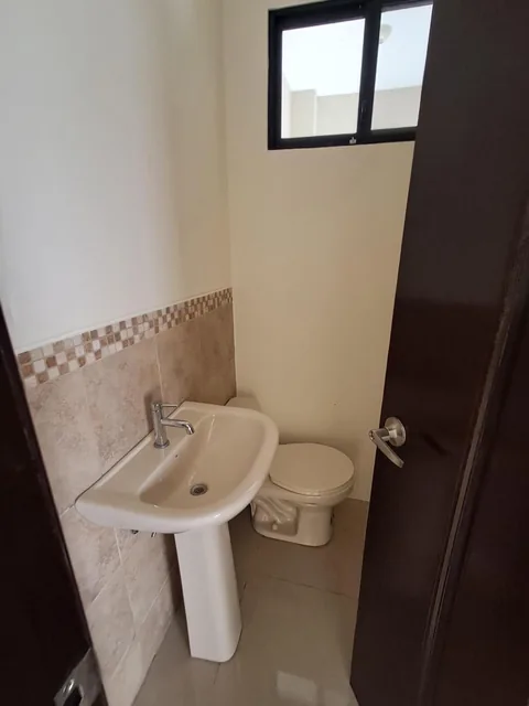 Casa de Estreno Esquinera en Venta Urbanizacion Lomas del Bosque, Guayas — imagen 5