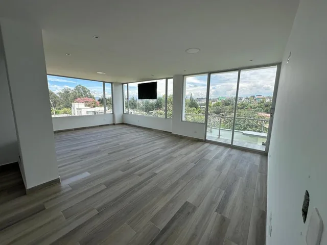 Venta Superficie de 229 m² Para Construir Departamento de 3 Dorm., Sector Tumbaco — imagen 2
