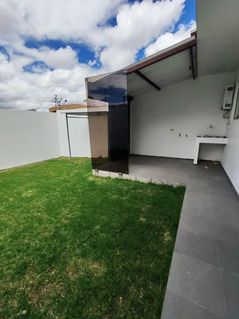 Casa a La Venta Urbanización Privada Ricaurte, Azuay — imagen 4
