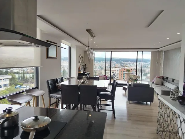 Quito Tenis - Penthouse de 196 m² con Acceso Directo por Ascensor y Terraza Apergolada — imagen 5