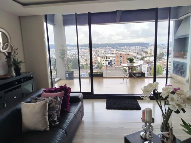 Quito Tenis - Penthouse de 196 m² con Acceso Directo por Ascensor y Terraza Apergolada — imagen 4
