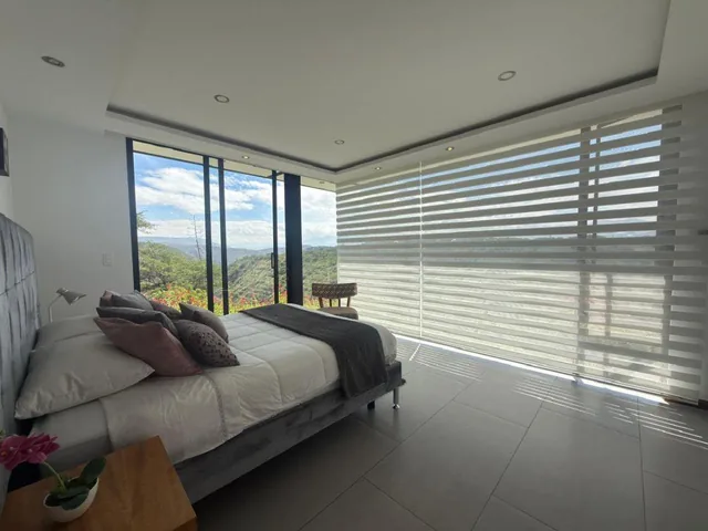 Casa de 1 Sola Planta Amplio Jardín Exclusividad — imagen 2