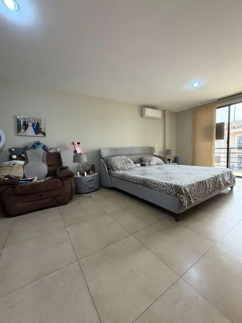Casa Esquinera en Venta en Ciudad Celeste | 4 Dorm. | Piscina | $279.000 Negociables, Guayas — imagen 5