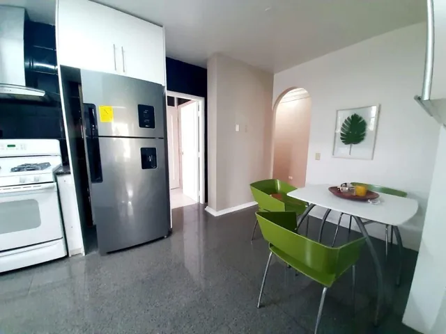 Vendo Departamento en Urdesa Central, Guayas — imagen 4