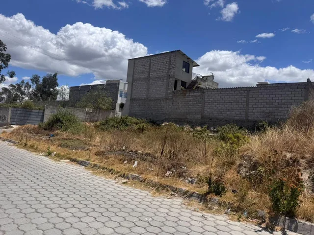 Terreno Esquinero de 238.78 m² La Tola Calderon — imagen 5