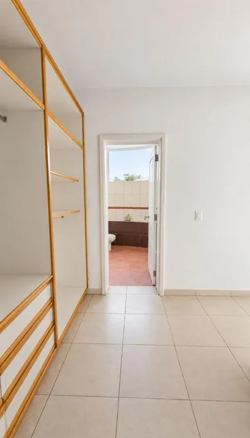 En Venta Casa de Cuatro Dorm. Frente Al Mar 500 m² - Manta, Manabí — imagen 2